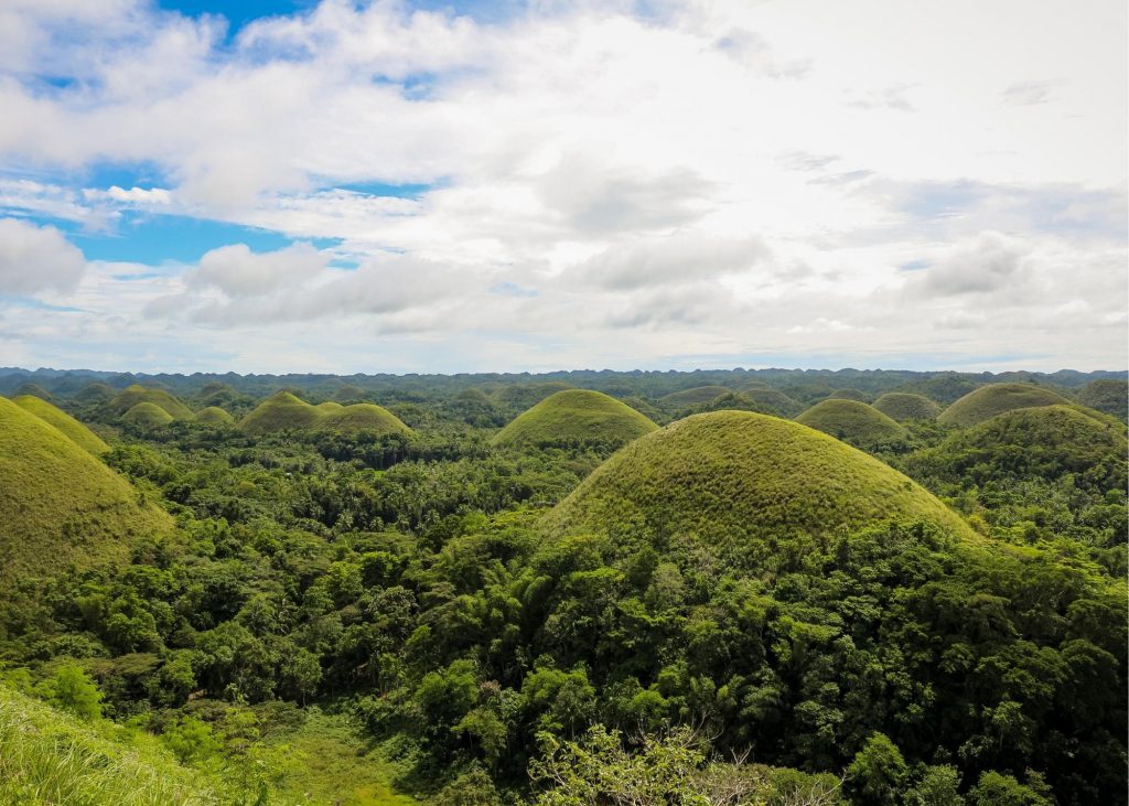 If you're looking for things to do in Bohol, the Chocolate Hills are one you don't want to miss