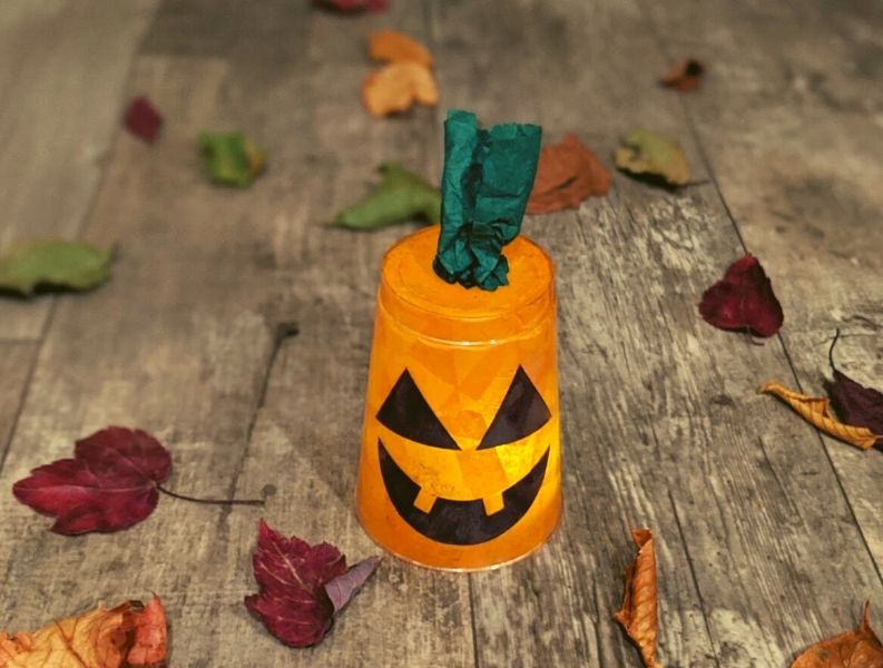 Halloween Craft Project: Paper Jack-O-Lanterns