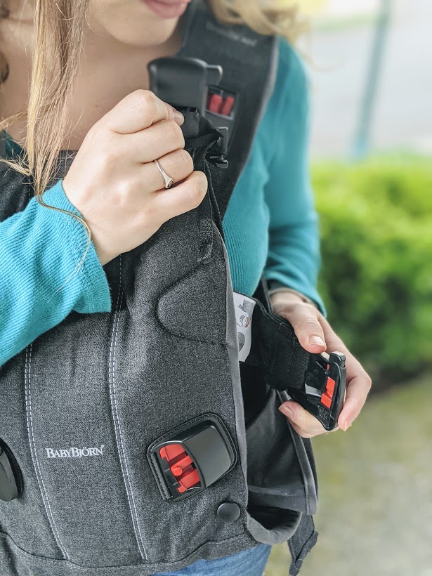 Buckles on the Baby Bjorn carrier