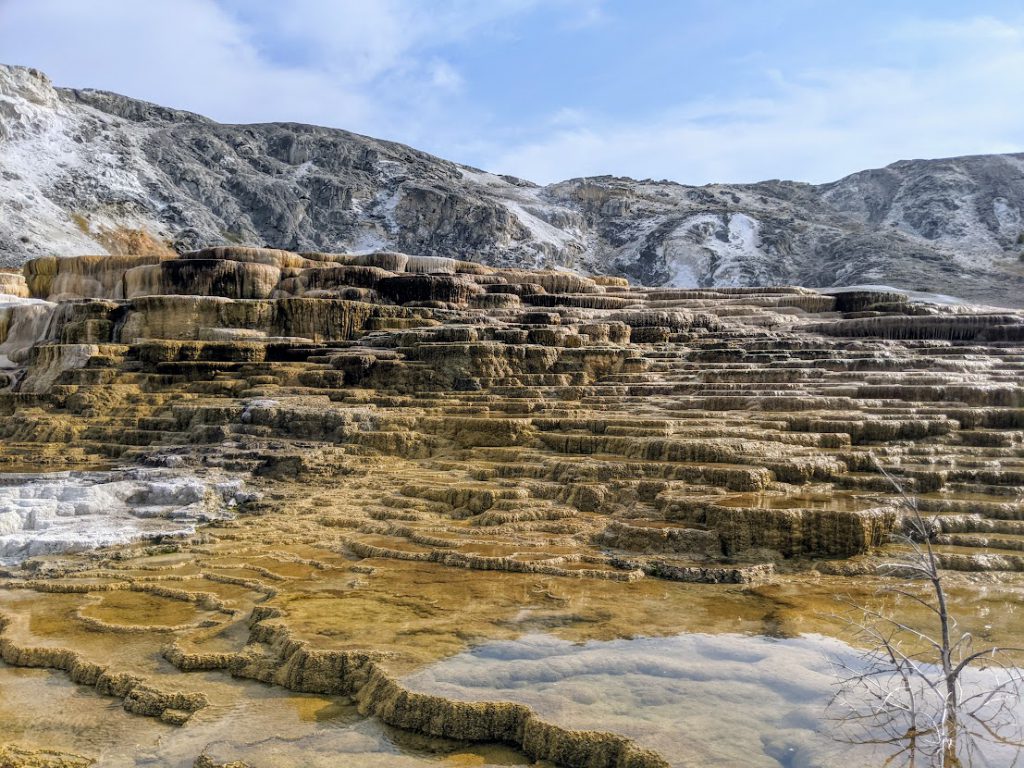 Mammoth Hot Springs- 3 day Yellowstone itinerary