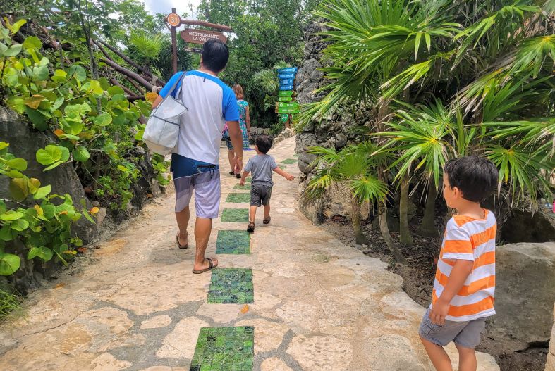 Green path in Xcaret