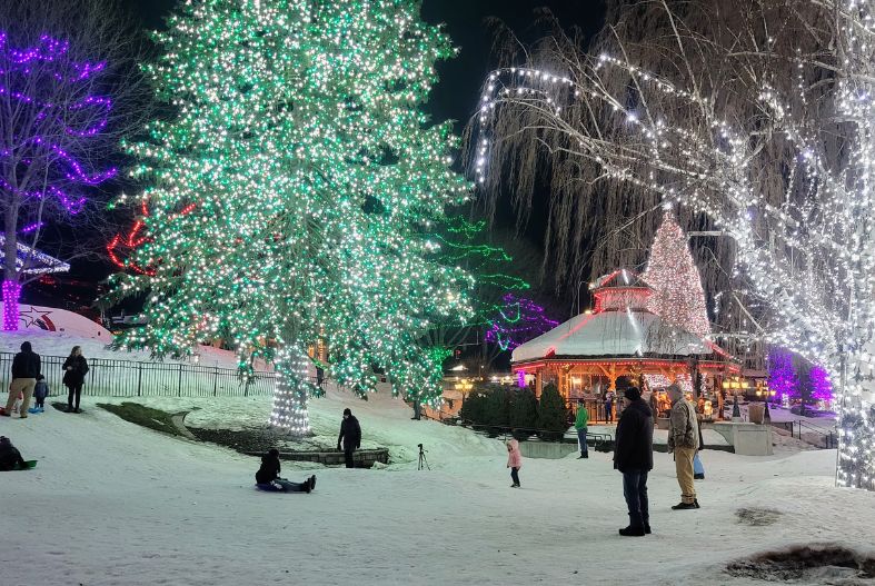 Front street park in Leavenworth in winter