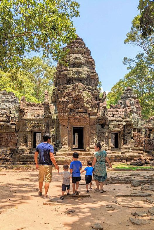 Family at Ta Som