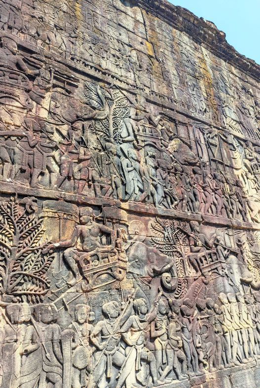 Bas-reliefs at Bayon temple